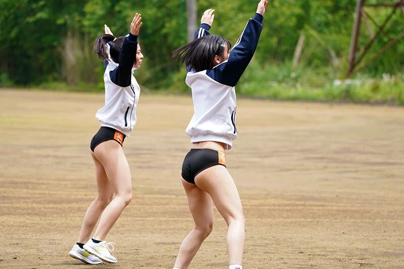 【さつき芽衣、もなみ鈴、岬あずさ】陸上部と弓道部員が媚薬を盛られ異物オナニーからのアクメセックス【PIYO-188】